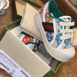 Gucci shoes only worn few hours so they are really still new